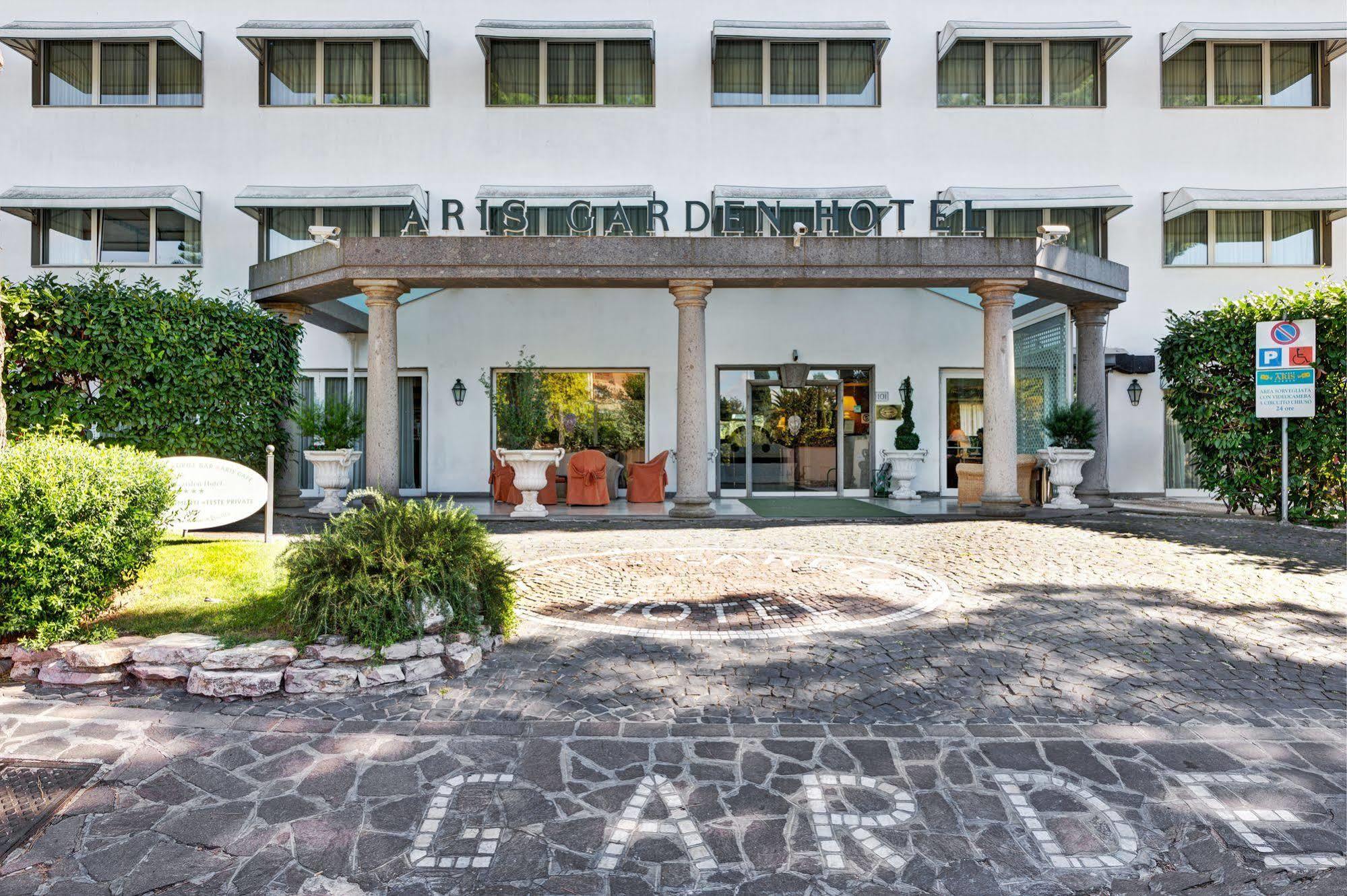 Aris Garden Hotel Casal Palocco Buitenkant foto