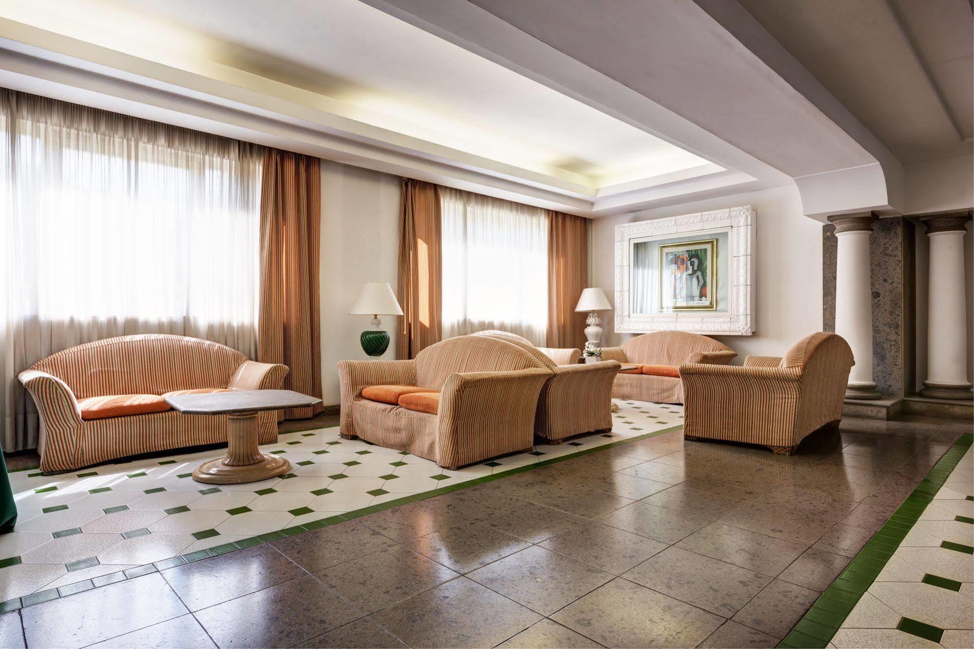 Aris Garden Hotel Casal Palocco Buitenkant foto