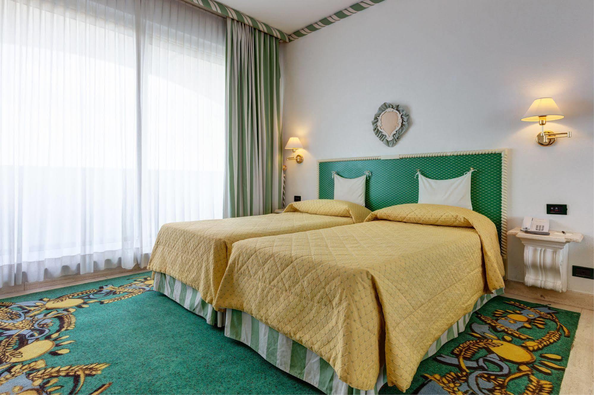 Aris Garden Hotel Casal Palocco Buitenkant foto