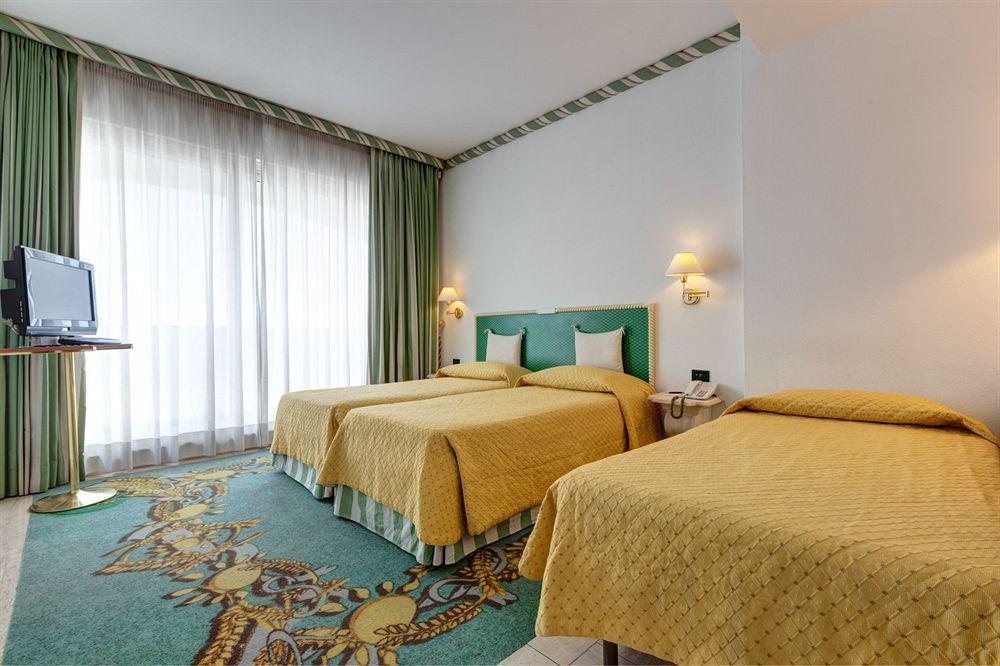 Aris Garden Hotel Casal Palocco Buitenkant foto