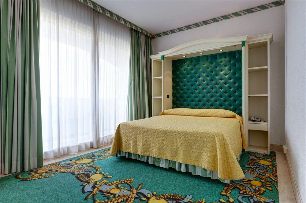 Aris Garden Hotel Casal Palocco Buitenkant foto